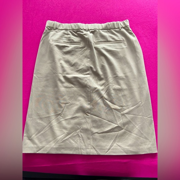 Abercrombie & Fitch Tailored Pencil Skirt - Picture 2 of 3